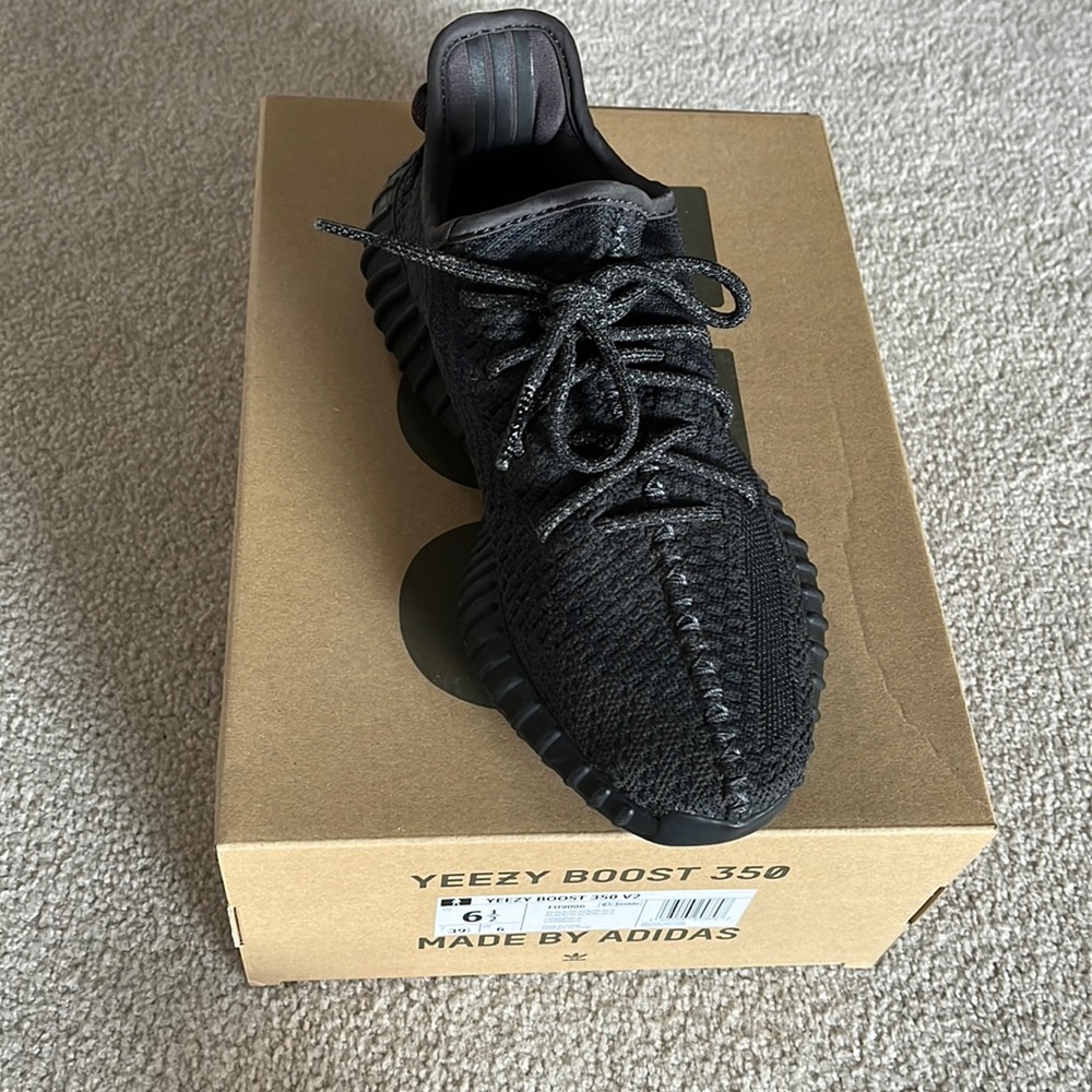 YEEZY BOOST 350 V2 Black/Black Originals - Picture 6 of 7